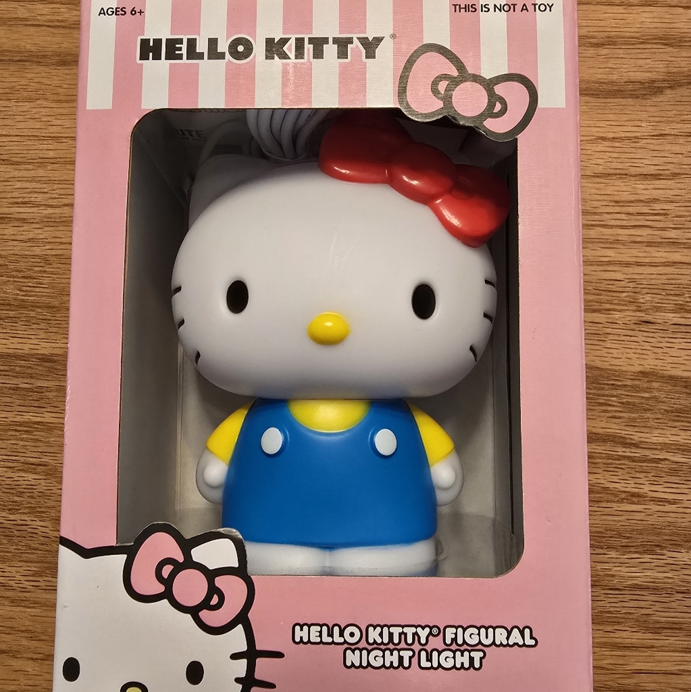 NWOT Hello Kitty Figural Night Light